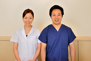 鈴木一成院長と奈緒子副院長